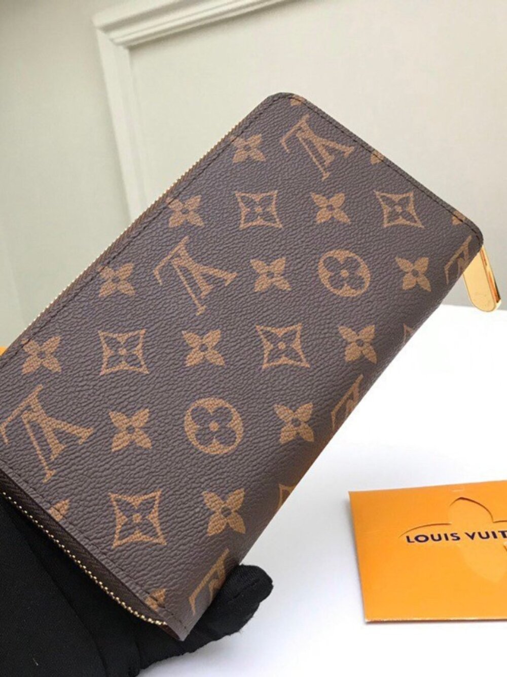 🔥 Louis Vuitton Monogram Zippy Wallet | Almost New | Full Set | 19.5×10×2cm ✨